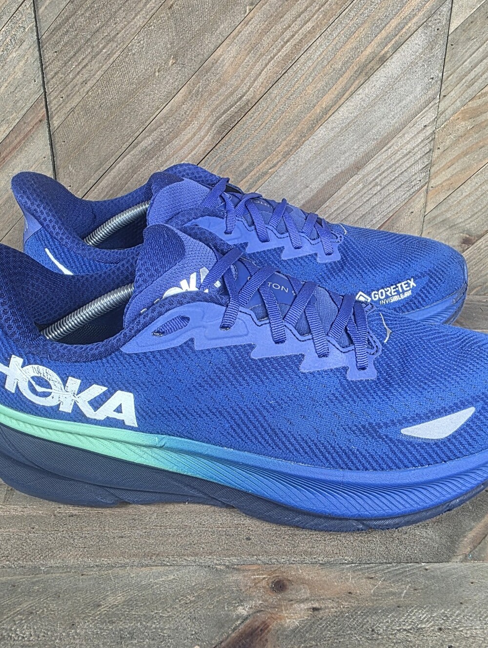 Hoka One One Clifton 9 GTX Mens Athletic Running Shoes Size 13 D Dazzling Blue.